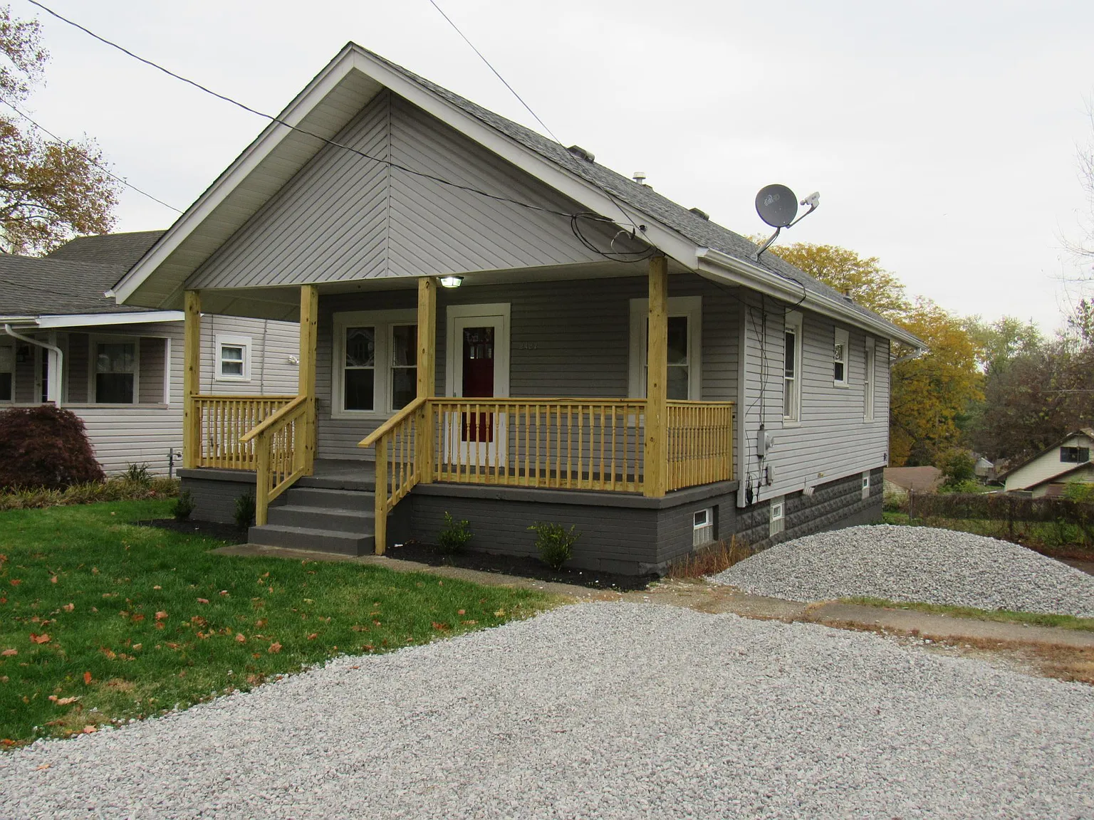 2427 Edwin Ave photo 1