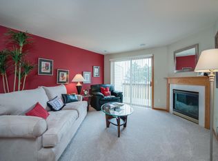1526 Iroquois Ave, Grafton, WI 53024