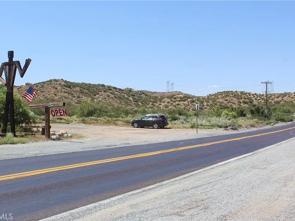 4550 Summit Valley Rd, Hesperia, CA 92345