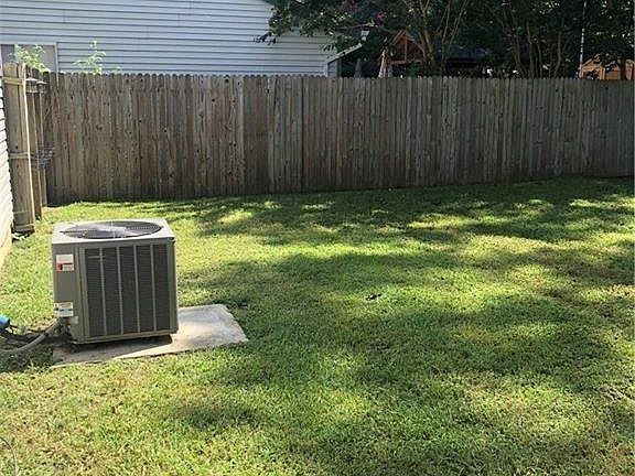 5th image of 484 Michael Irvin Dr