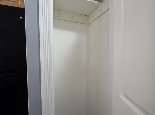 153-155 Avenue East image 16 of 20