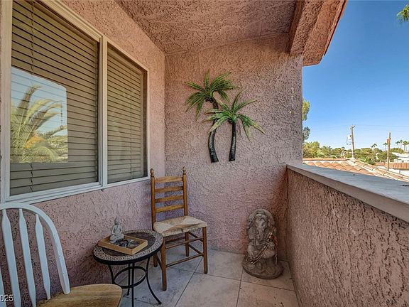 4th image of 2814 Edmond St #2