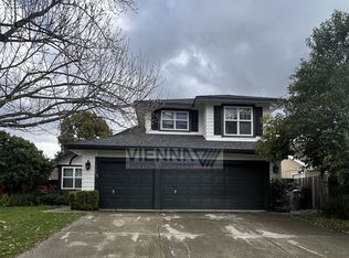 5657 Summit Dr, Rocklin, CA 95765
