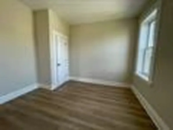 185 Garfield Avenue image 6 of 8