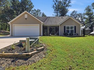 44 Oakmont Dr, Cleveland, GA 30528