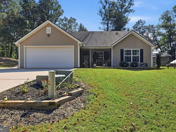 44 Oakmont Dr, Cleveland, GA 30528