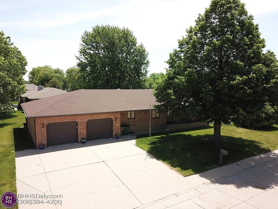 1st image of 909 Kennedy Dr