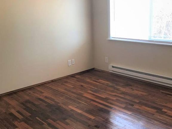 5th image of 15329 1/2 26th Ave NE #1/2
