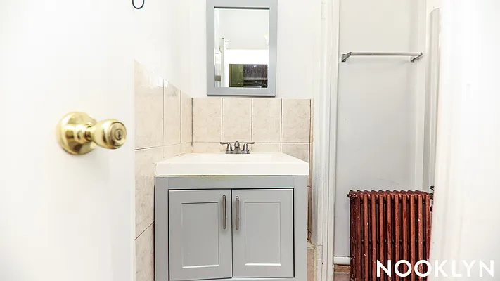 Rented by Nooklyn NYC LLC | media 3