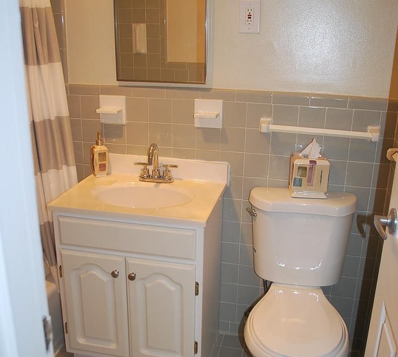 Bathroom1