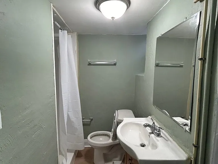 4302 Berger Ave — Photo 9