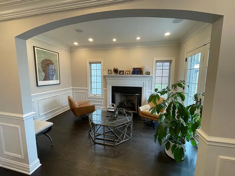 2411 Greenwood Ave — Photo 9