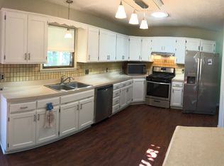 508 Holly Ln, Junction City, KS 66441