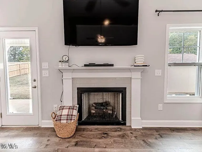223 Burnside Dr — Photo 11
