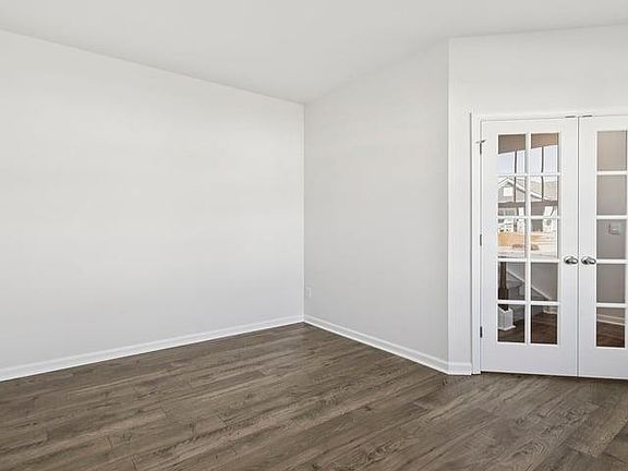 4th image of 305 Silicon Dr