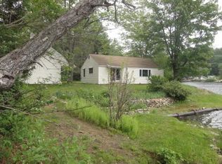 74 Old Town Rd, Weare, NH 03281