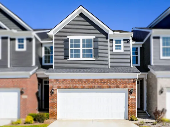 4051 Nottingham Cir, Clarkston, MI 48346