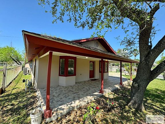 3rd image of 424 N Bernal Dr