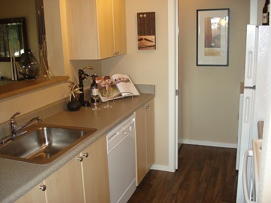 4th image of 12632 NE 144th St APT F202