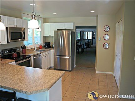 Spaceous kitchen