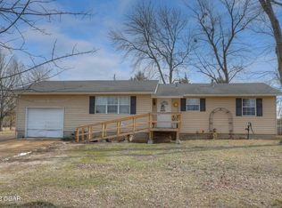 1112 Brad St, Oswego, KS 67356