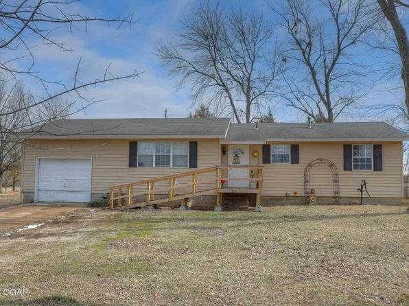1112 Brad St, Oswego, KS 67356