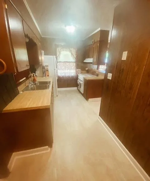 306 Mittie St — Photo 10