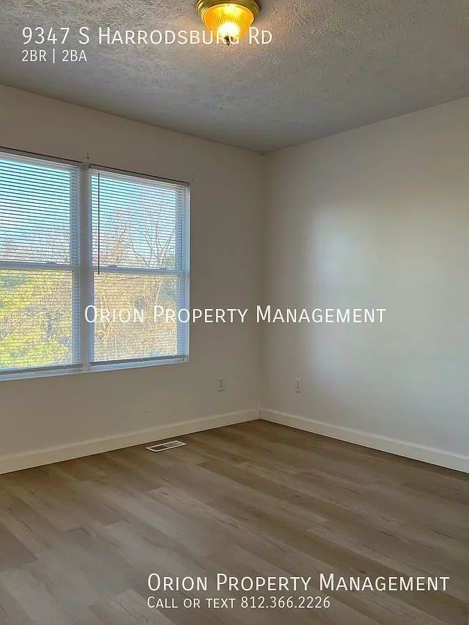 2 bed, 1.5 bath, $1,055 — Photo 3