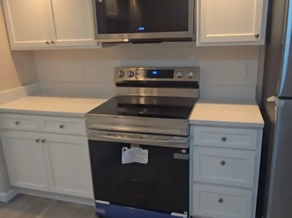 125 Warner Hill Rd, Stratford, CT