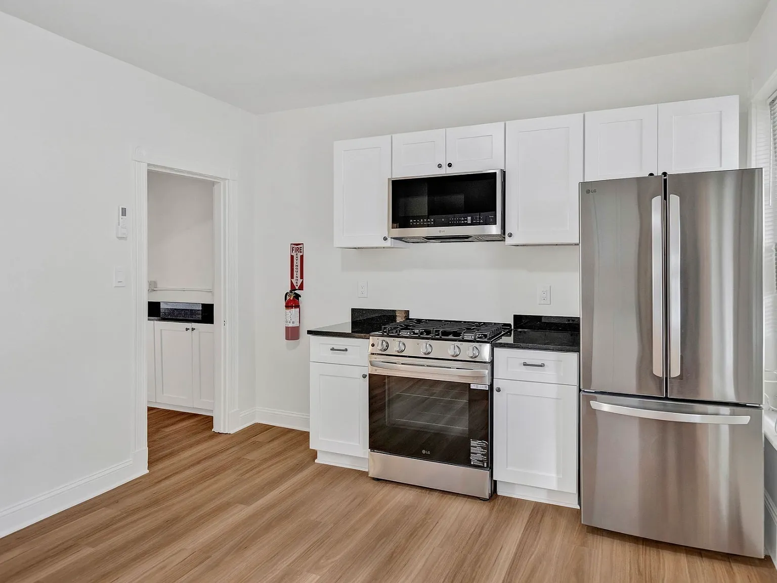 3 bed, 1502 sqft, $4,500 — Photo 4