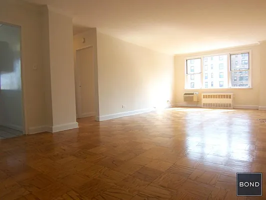 Rented by Bond New York | media 9