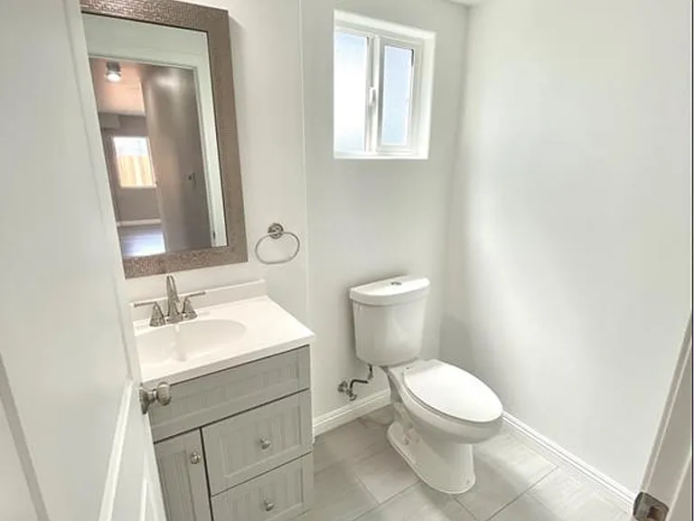 558 W 89th St — Photo 15
