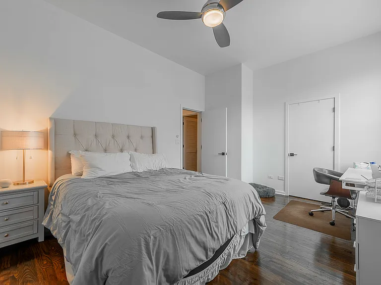 419 W Grand Ave #G — Photo 9