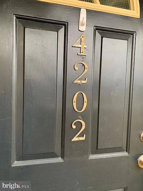 2 bed, 1092 sqft, $1,800 — Photo 2