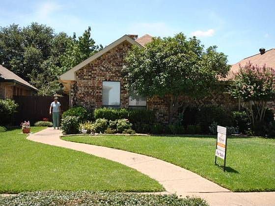 1st image of 2070 Arbor Creek Dr APT A