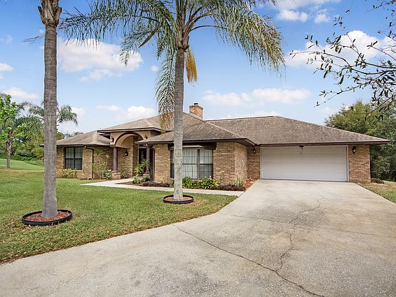 2nd image of 3105 Sandy Cir