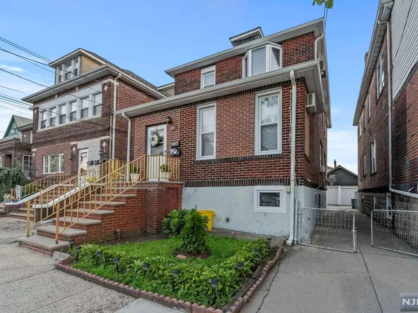 410 Morningside Ave, Fairview, NJ 07022