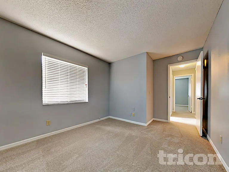 1805 Hitching Post Pl — Photo 8