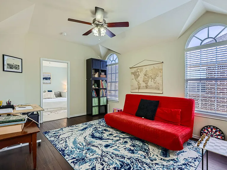 1318 Plum Valley Dr — Photo 23