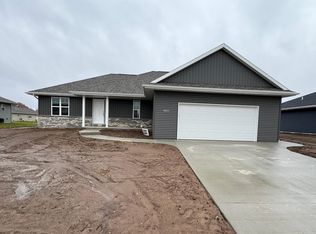 4605 Richard Ln, Green Bay, WI 54313