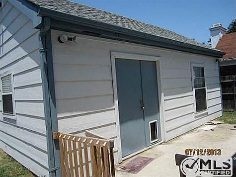 4th image of 4227 Hathaway Dr