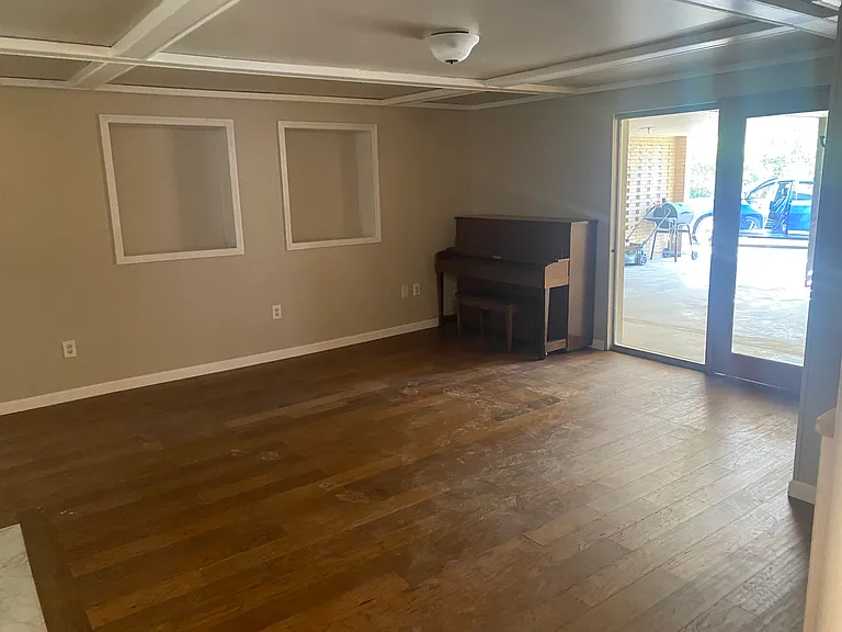 237 Belton Dr — Photo 12