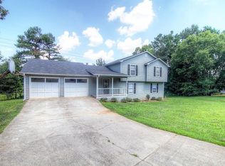 201 Deer Walk Dr, Winder, GA 30680