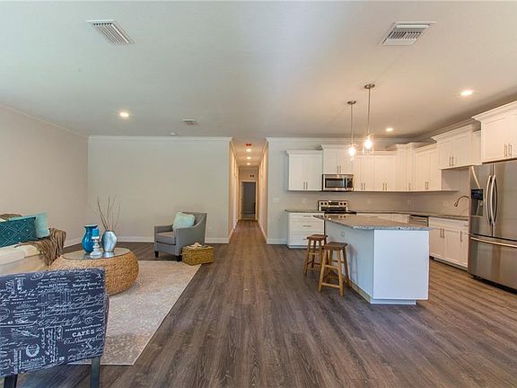 2nd image of 4424 46th Ave N