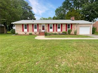 1206 Duke Of Gloucester St, Colonial Heights, VA 23834