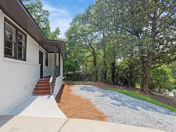 5th image of 3934 Calhoun Dr