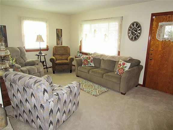 3rd image of 307 Harwood St