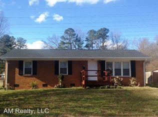 1401 Pondella Dr, Charlotte, NC 28213