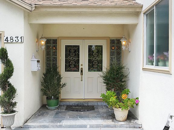 3rd image of 4831 Lennox Ave
