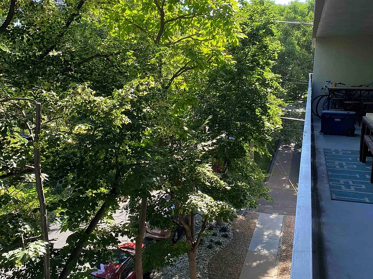 1090 N Lafayette St #403 — Photo 8